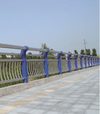 道路隔離護(hù)欄