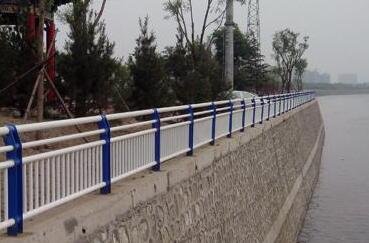 橋梁護(hù)欄.jpg 橋梁護(hù)欄.jpg